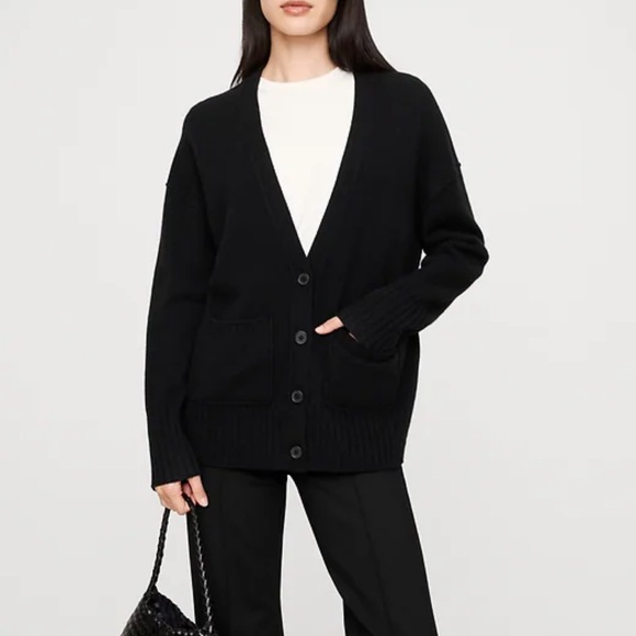 Banana Republic Sweaters - NEW Banana Republic BOYFRIEND CASHMERE CARDIGAN, S